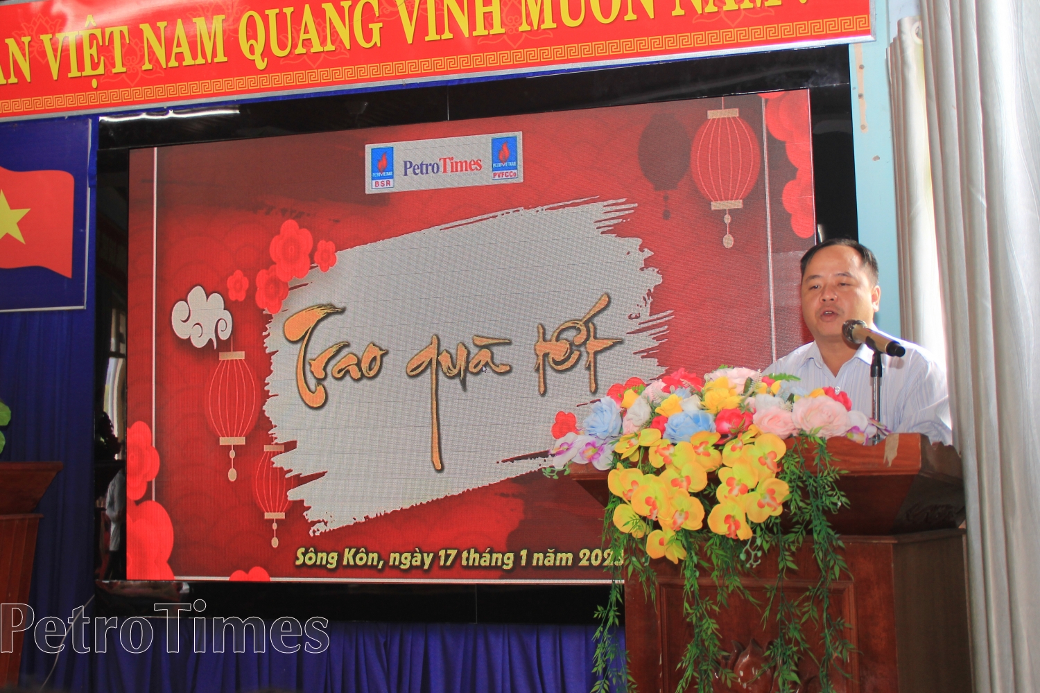 Tạp chí Năng lượng Mới cùng BSR, PVFCCo trao quà Tết tại Quảng Nam Tạp chí Năng lượng Mới cùng BSR, PVFCCo trao quà Tết tại Quảng Nam