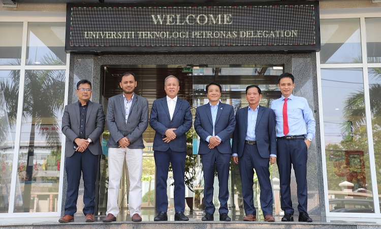 Tiếp và làm việc với Đoàn công tác của Trường Đại học Công nghệ Petronas Trường Đại học Dầu khí Việt Nam tiếp đoàn công tác của Trường Đại học Công nghệ Petronas