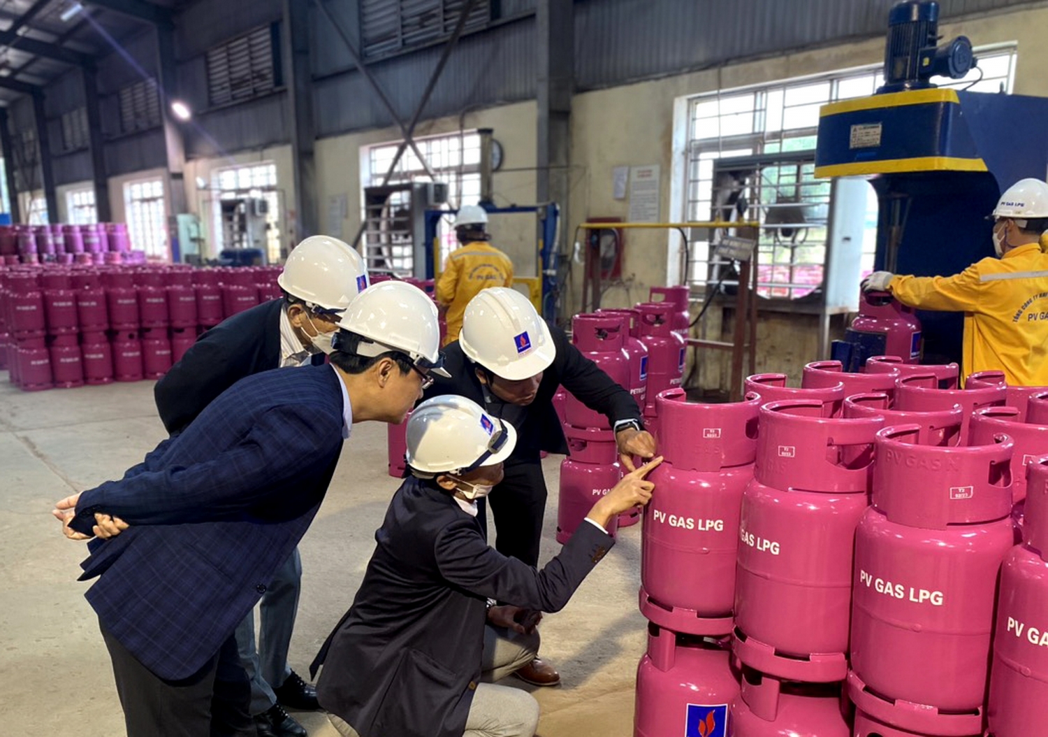 Nghiên cứu thực tế tại Trung tâm sơn sửa kiểm định bình Gas Nam Định thuộc Chi nhánh Duyên Hải- PV GAS LPG