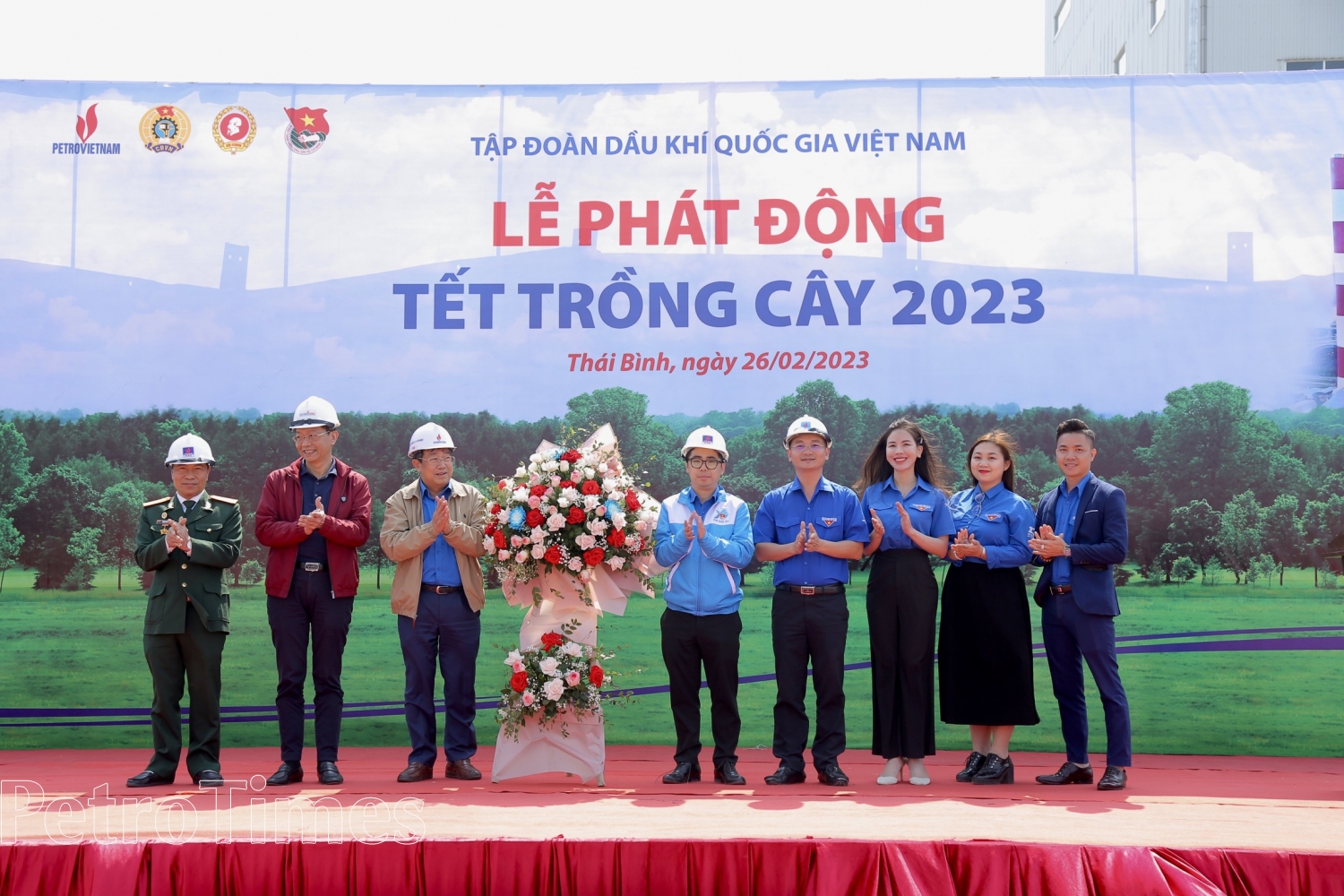 undefined Petrovietnam phát động Tết trồng cây 2023 tại NMNĐ Thái Bình 2