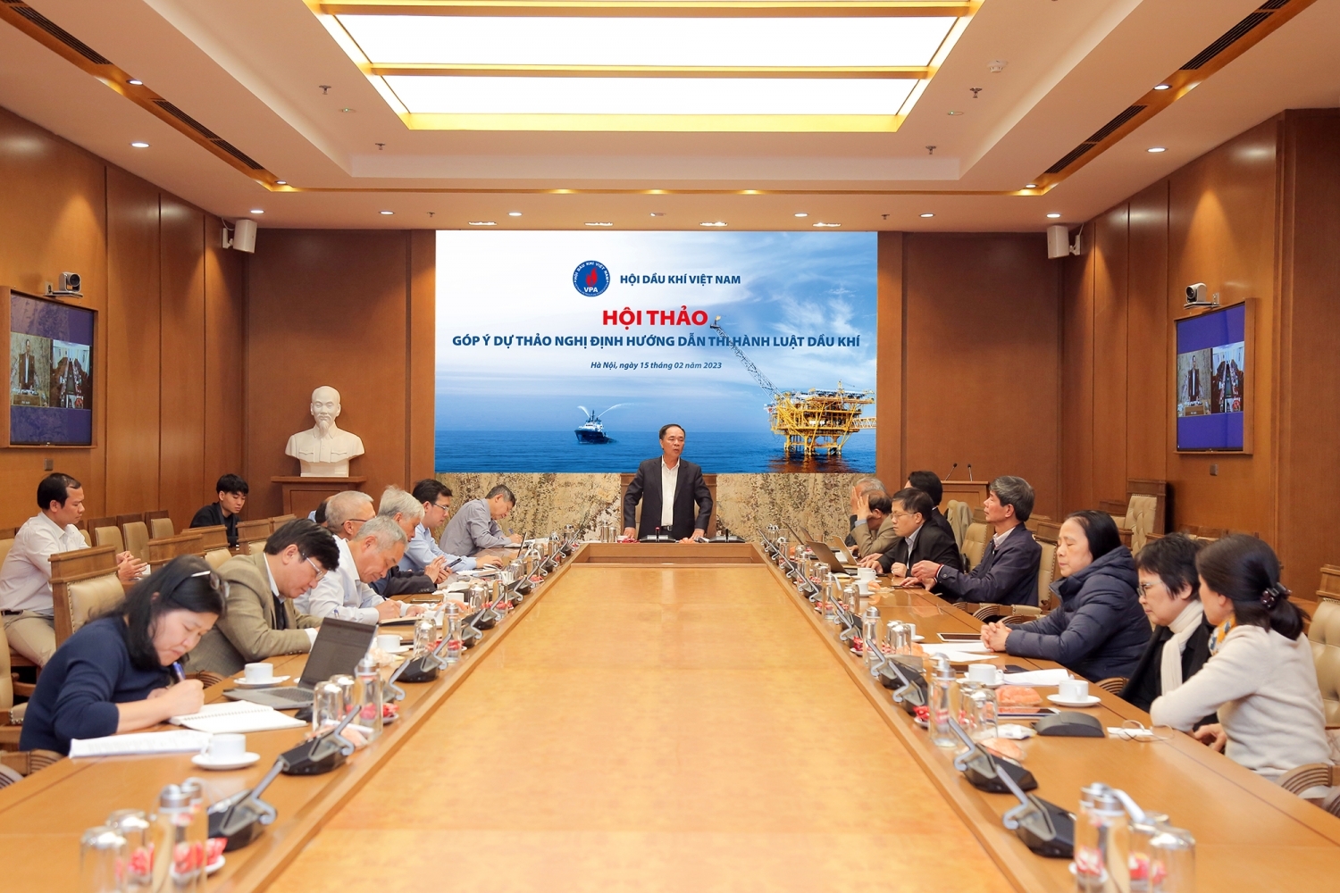 Hội Dầu khí Việt Nam (VPA) đã tổ chức Hội thảo góp ý dự thảo Nghị định hướng dẫn thi hành Luật Dầu khí năm 2022. Hội Dầu khí Việt Nam (VPA) đã tổ chức Hội thảo góp ý dự thảo Nghị định hướng dẫn thi hành Luật Dầu khí năm 2022.