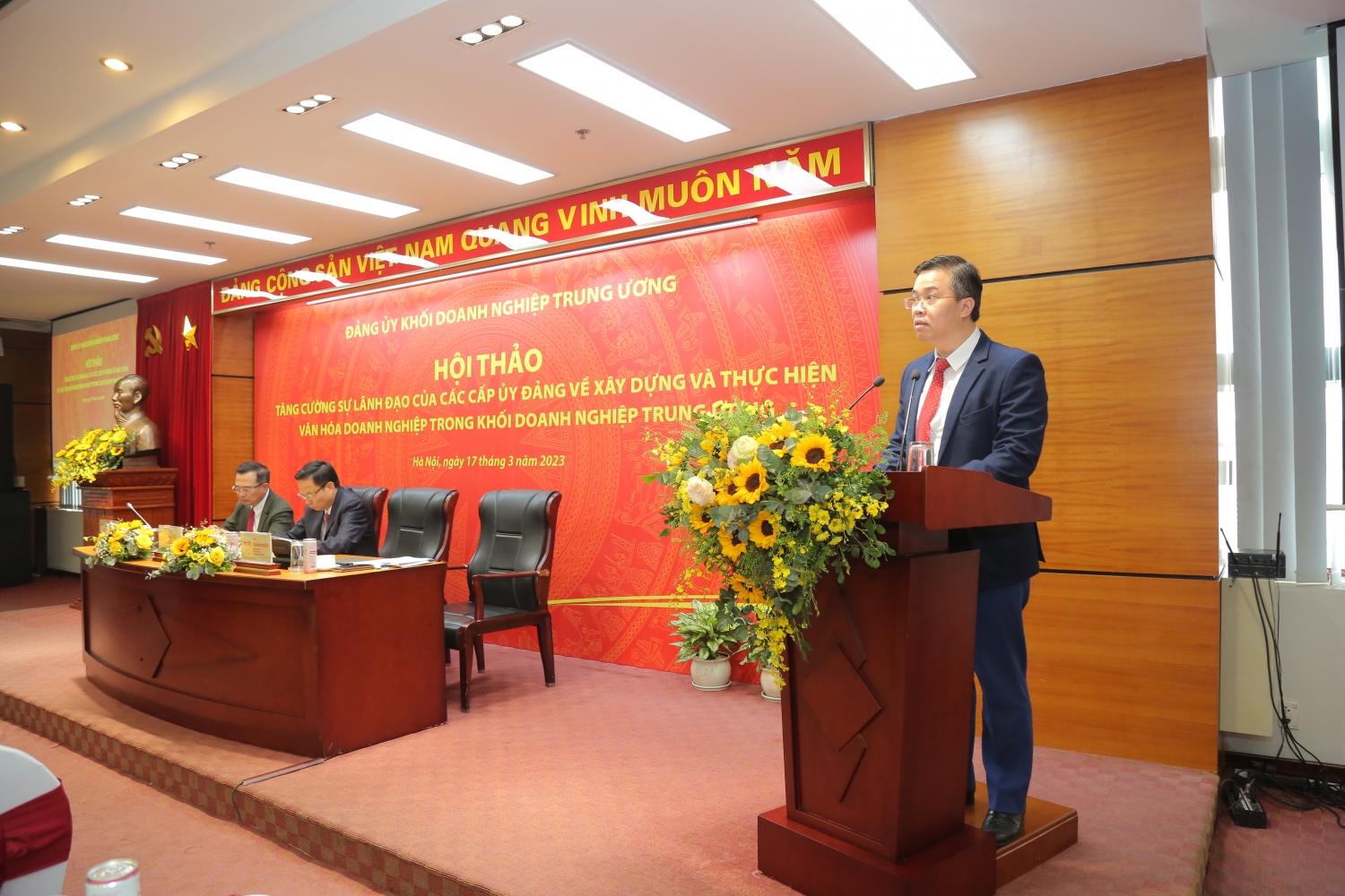 Tăng cường sự lãnh đạo của các cấp ủy đảng về xây dựng và thực hiện văn hóa doanh nghiệp trong Khối Doanh nghiệp Trung ương Tăng cường sự lãnh đạo của các cấp ủy đảng về xây dựng và thực hiện văn hóa doanh nghiệp trong Khối Doanh nghiệp Trung ương