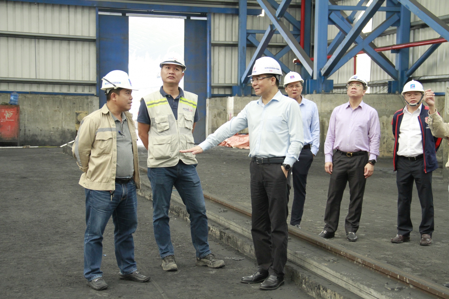 Petrovietnam bổ nhiệm Phó trưởng bán QLDA NĐDK Thái Bình 2 Petrovietnam bổ nhiệm ông Hồ Hữu Triển làm Phó Trưởng ban QLDA NĐDK Thái Bình 2