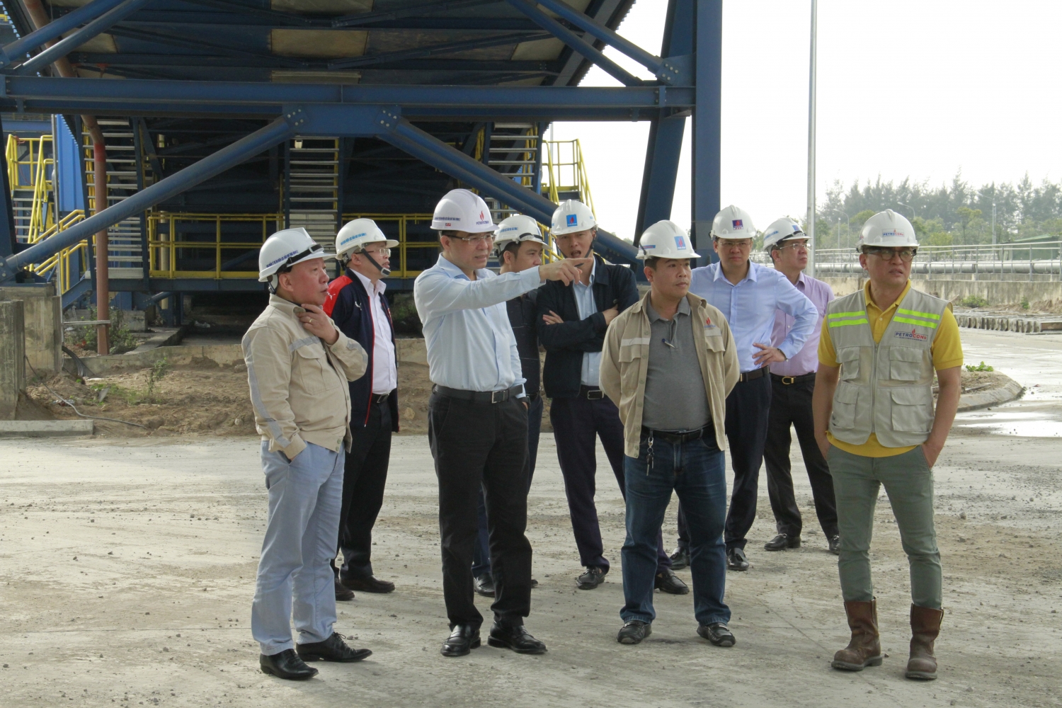 Petrovietnam bổ nhiệm Phó trưởng bán QLDA NĐDK Thái Bình 2 Petrovietnam bổ nhiệm ông Hồ Hữu Triển làm Phó Trưởng ban QLDA NĐDK Thái Bình 2
