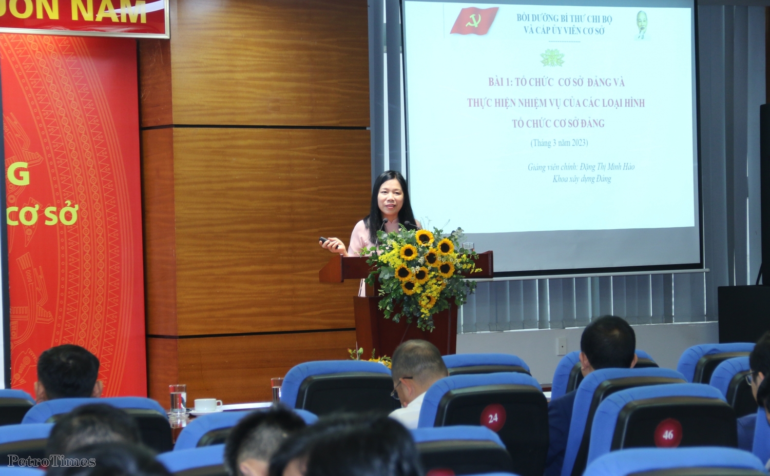 Khai giảng lớp bồi dưỡng nghiệp vụ công tác Đảng cho Bí thư chi bộ và cấp ủy viên cơ sở năm 2023 tại khu vực thành phố Hà Nội Khai giảng lớp bồi dưỡng nghiệp vụ công tác Đảng cho Bí thư chi bộ và cấp ủy viên cơ sở năm 2023 tại khu vực thành phố Hà Nội