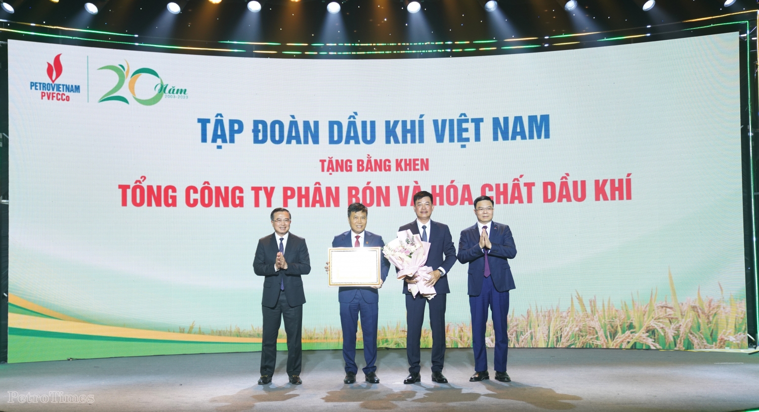 PVFCCo long trọng tổ chức lễ kỷ niệm 20 năm Ngày thành lập PVFCCo long trọng tổ chức lễ kỷ niệm 20 năm Ngày thành lập