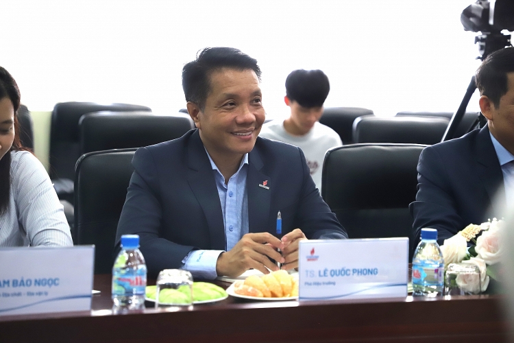 Trường Đại học Dầu khí Việt Nam ký kết thỏa thuận hợp tác với Hội Dầu khí Việt Nam Trường Đại học Dầu khí Việt Nam ký kết thỏa thuận hợp tác với Hội Dầu khí Việt Nam