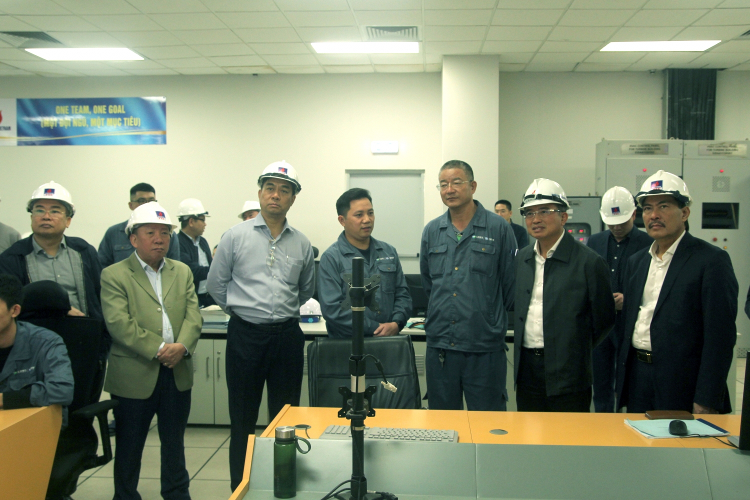Chủ tịch HĐTV Petrovietnam Hoàng Quốc Vương: Tập trung COD NMNĐ Thái Bình 2 Chủ tịch HĐTV Petrovietnam Hoàng Quốc Vượng: Tập trung vận hành thương mại NMNĐ Thái Bình 2