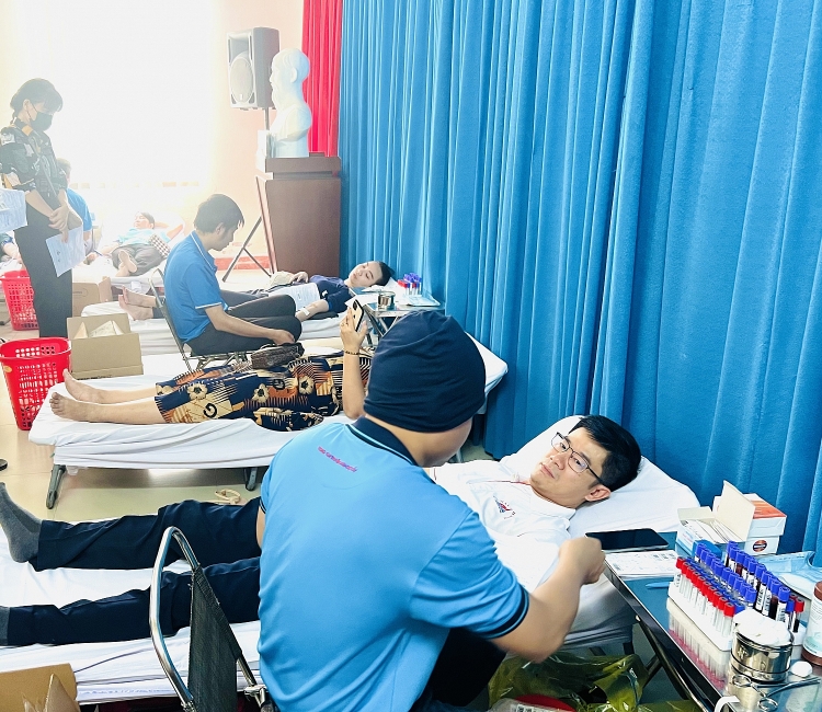 Công đoàn Vietsovpetro tổ chức cho CBCNV-NLĐ tham gia chương trình hiến máu tình nguyện đợt 1 năm 2023 Công đoàn Vietsovpetro tham gia chương trình hiến máu tình nguyện tại Bà Rịa - Vũng Tàu