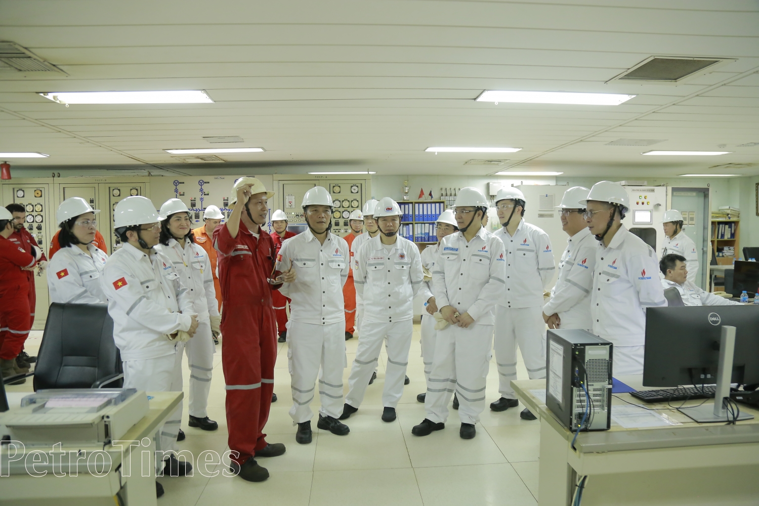 Vietsovpetro sẽ tiếp tục giữ vai trò quan trọng, là “anh cả đỏ” của hệ sinh thái Dầu khí Vietsovpetro sẽ tiếp tục giữ vai trò quan trọng, là “anh cả đỏ” của hệ sinh thái Dầu khí