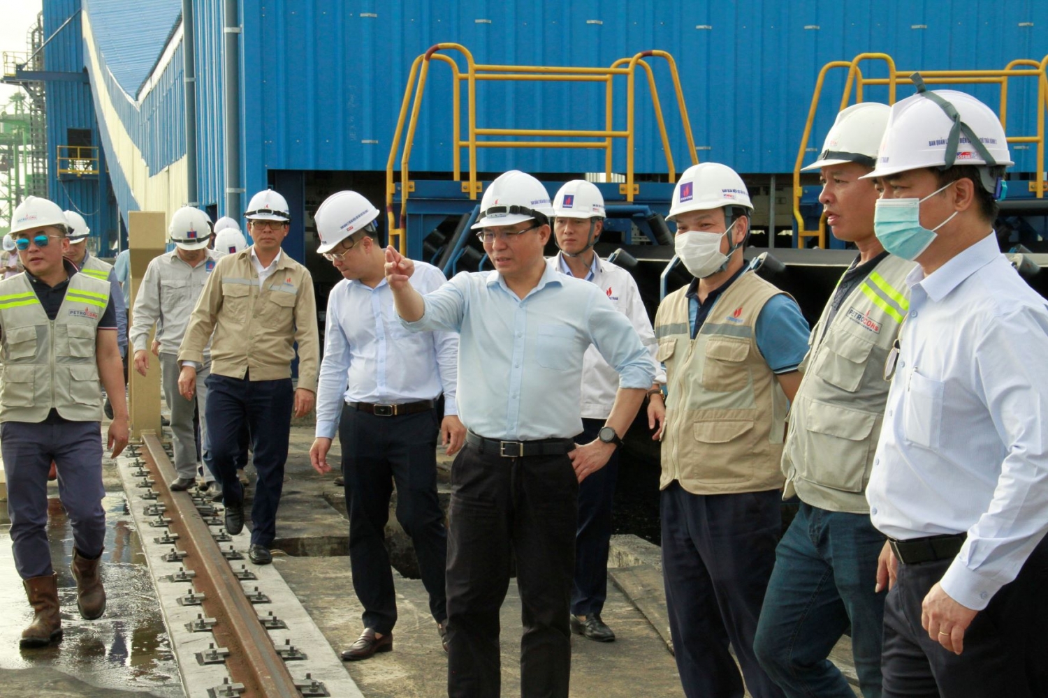 Bản lĩnh người Dầu khí – Bản lĩnh Petrovietnam Bản lĩnh người Dầu khí – Bản lĩnh Petrovietnam