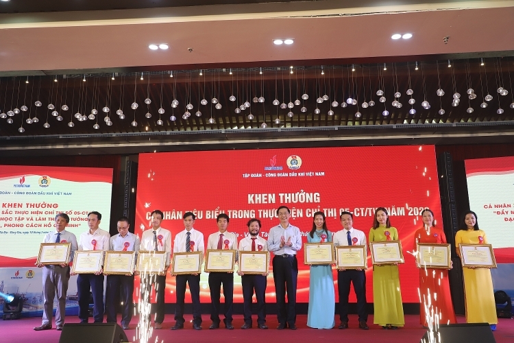 CĐ DKVN phát động Tháng Công nhân và tuyên dương người lao động Dầu khí tiêu biểu năm 2023 CĐ DKVN phát động Tháng Công nhân và tuyên dương người lao động Dầu khí tiêu biểu năm 2023
