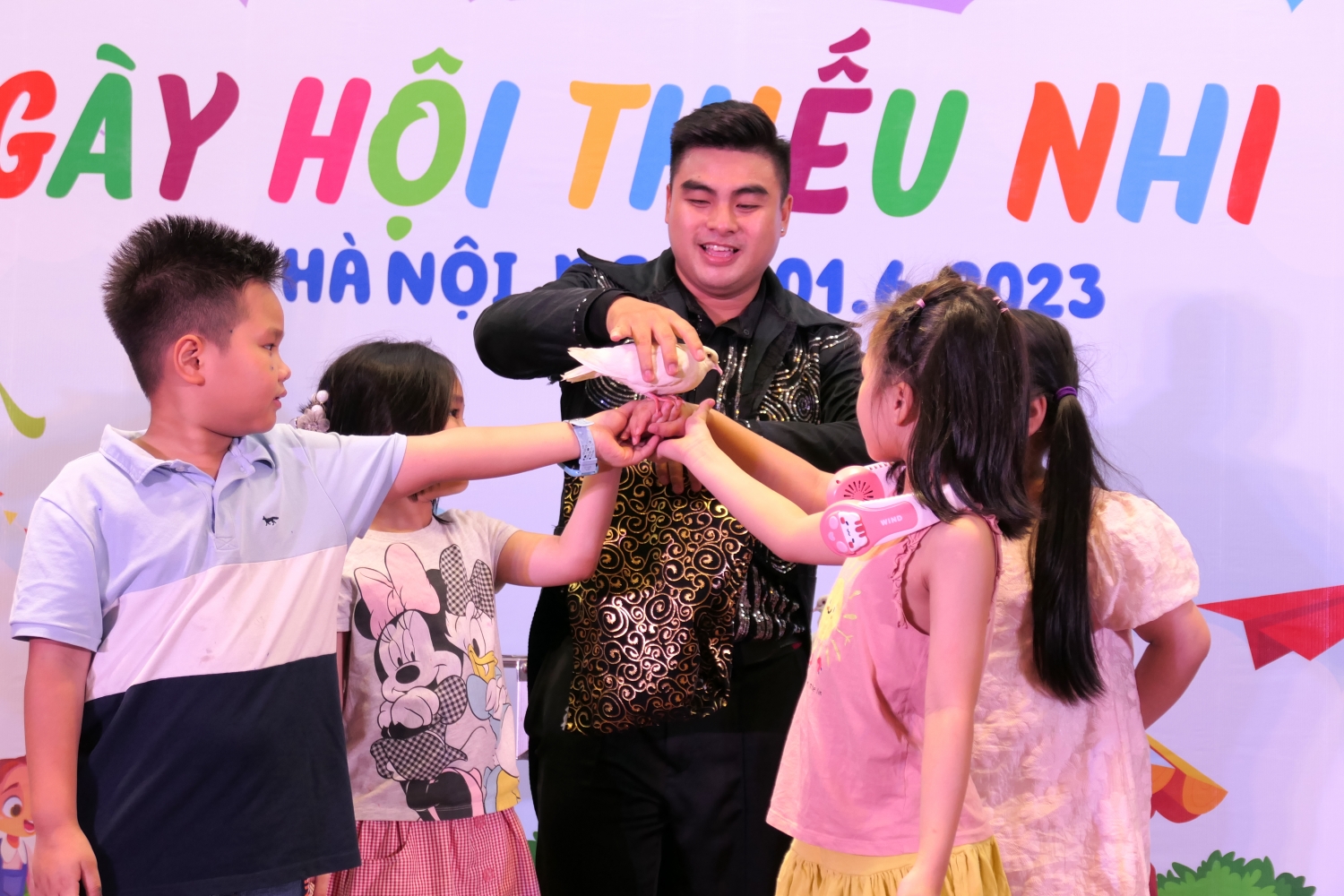 Đoàn Thanh niên Cơ quan Tập đoàn tổ chức Ngày hội Thiếu nhi 1/6 Đoàn Thanh niên Cơ quan Tập đoàn tổ chức Ngày hội Thiếu nhi 1/6
