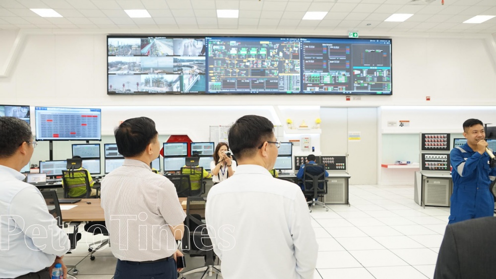 Lãnh đạo Petrovietnam thăm Tổ hợp Lọc hóa dầu Long Sơn và khảo sát khu vực dự kiến đầu tư dự án Lãnh đạo Petrovietnam thăm Tổ hợp Lọc hóa dầu Long Sơn và khảo sát khu vực dự kiến đầu tư dự án tại Long Sơn