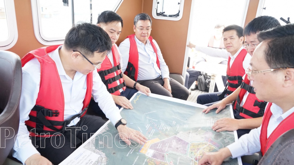 Lãnh đạo Petrovietnam thăm Tổ hợp Lọc hóa dầu Long Sơn và khảo sát khu vực dự kiến đầu tư dự án Lãnh đạo Petrovietnam thăm Tổ hợp Lọc hóa dầu Long Sơn và khảo sát khu vực dự kiến đầu tư dự án tại Long Sơn