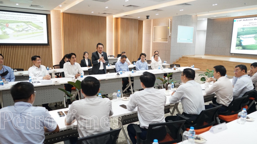 Lãnh đạo Petrovietnam thăm Tổ hợp Lọc hóa dầu Long Sơn và khảo sát khu vực dự kiến đầu tư dự án Lãnh đạo Petrovietnam thăm Tổ hợp Lọc hóa dầu Long Sơn và khảo sát khu vực dự kiến đầu tư dự án tại Long Sơn