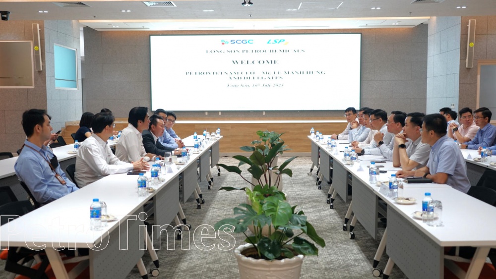 Lãnh đạo Petrovietnam thăm Tổ hợp Lọc hóa dầu Long Sơn và khảo sát khu vực dự kiến đầu tư dự án Lãnh đạo Petrovietnam thăm Tổ hợp Lọc hóa dầu Long Sơn và khảo sát khu vực dự kiến đầu tư dự án tại Long Sơn