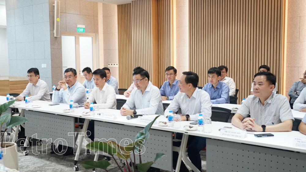 Lãnh đạo Petrovietnam thăm Tổ hợp Lọc hóa dầu Long Sơn và khảo sát khu vực dự kiến đầu tư dự án Lãnh đạo Petrovietnam thăm Tổ hợp Lọc hóa dầu Long Sơn và khảo sát khu vực dự kiến đầu tư dự án tại Long Sơn