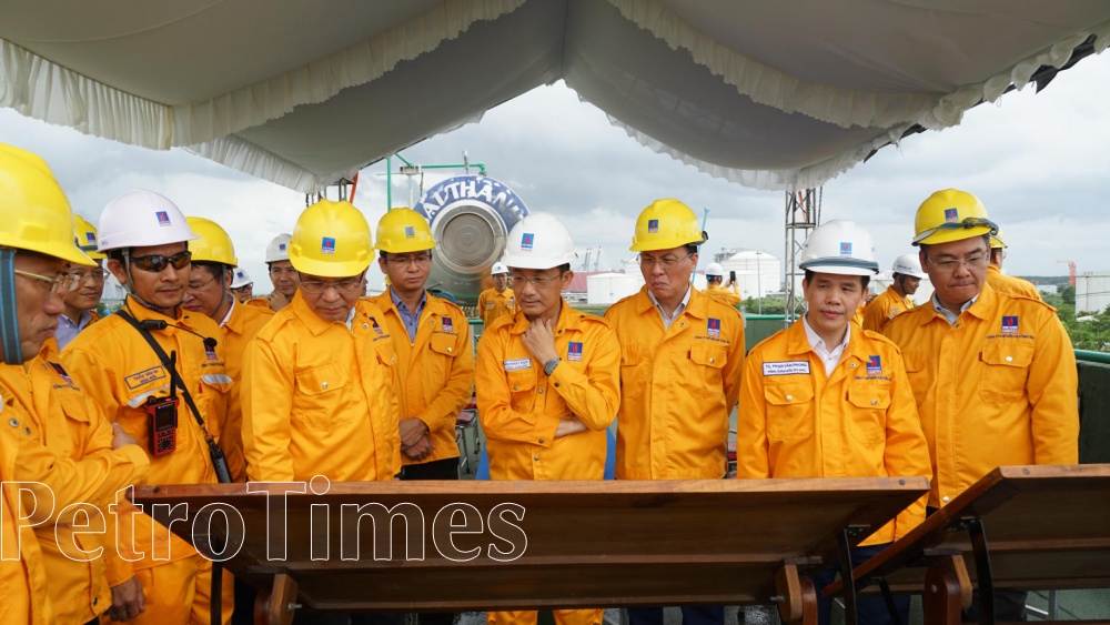 Tổng Giám đốc Petrovietnam Lê Mạnh Hùng kiểm tra hoạt động Kho cảng LNG Thị Vải Tổng Giám đốc Petrovietnam Lê Mạnh Hùng kiểm tra hoạt động Kho cảng LNG Thị Vải