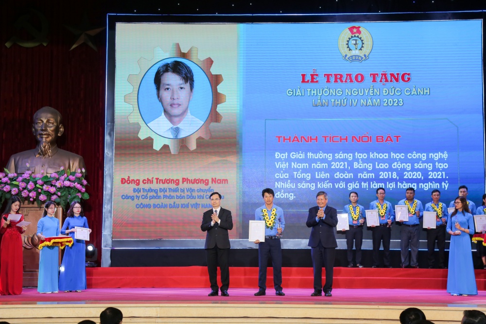 5 người lao động Dầu khí tiêu biểu nhận Giải thưởng Nguyễn Đức Cảnh lần thứ IV 5 người lao động Dầu khí tiêu biểu nhận Giải thưởng Nguyễn Đức Cảnh lần thứ IV