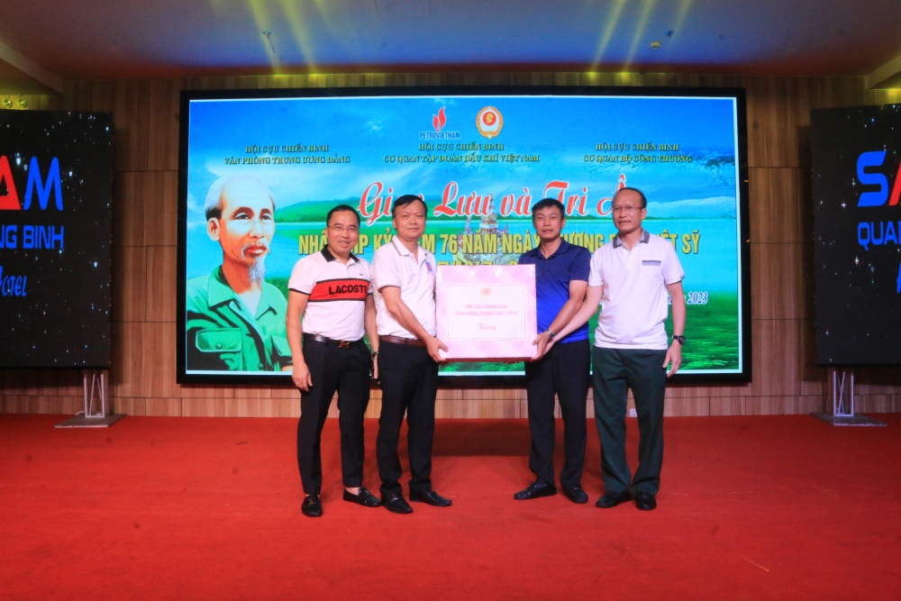 Hội CCB Cơ quan Tập đoàn tổ chức tập huấn công tác hội và tọa đàm văn hóa số Hội CCB Cơ quan Tập đoàn tổ chức tập huấn công tác hội và tọa đàm văn hóa số