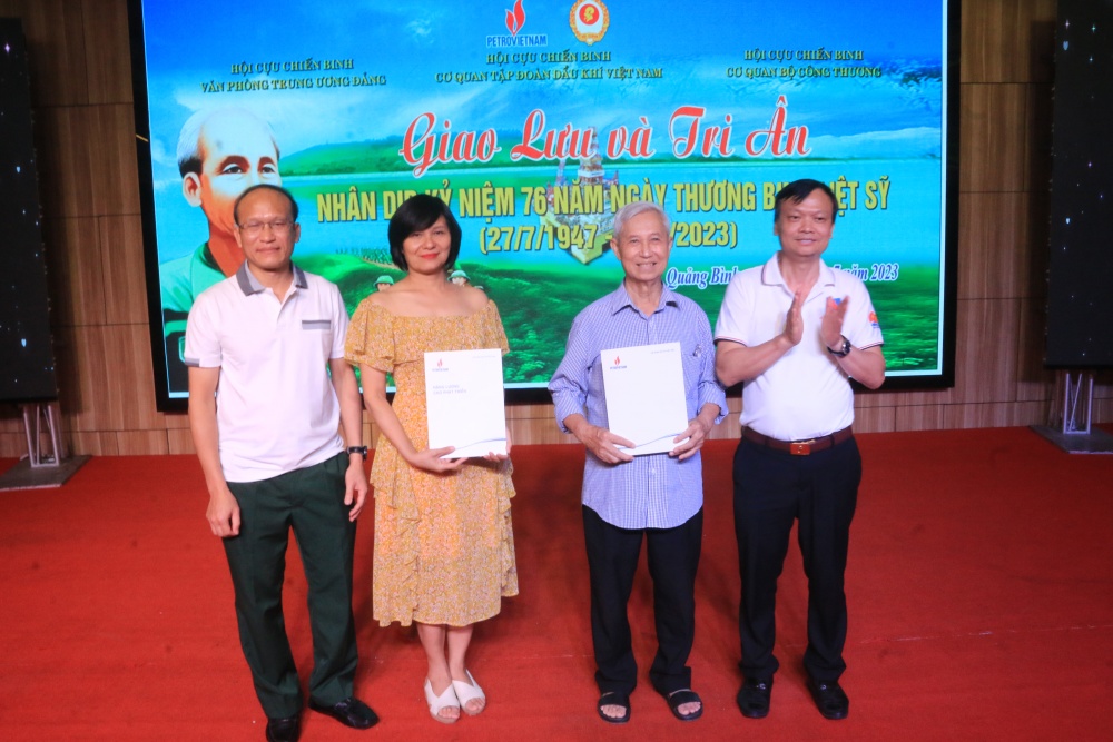 Hội CCB Cơ quan Tập đoàn tổ chức tập huấn công tác hội và tọa đàm văn hóa số Hội CCB Cơ quan Tập đoàn tổ chức tập huấn công tác hội và tọa đàm văn hóa số