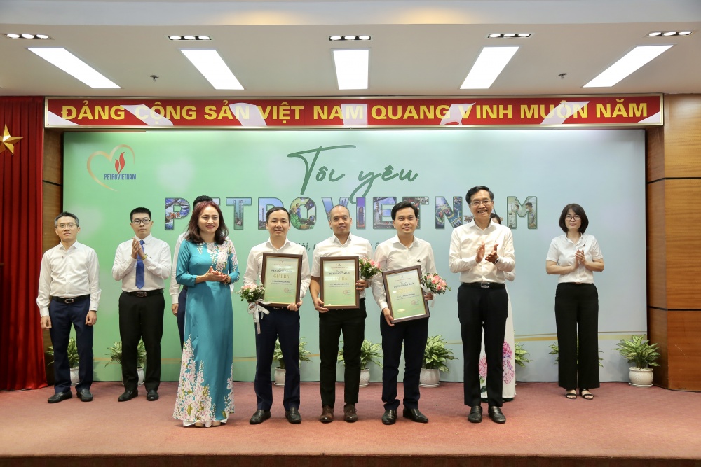 Tình yêu Petrovietnam sẽ là động lực Tập đoàn phát triển bền vững hơn, mạnh mẽ hơn Tình yêu Petrovietnam sẽ là động lực Tập đoàn phát triển bền vững hơn, mạnh mẽ hơn