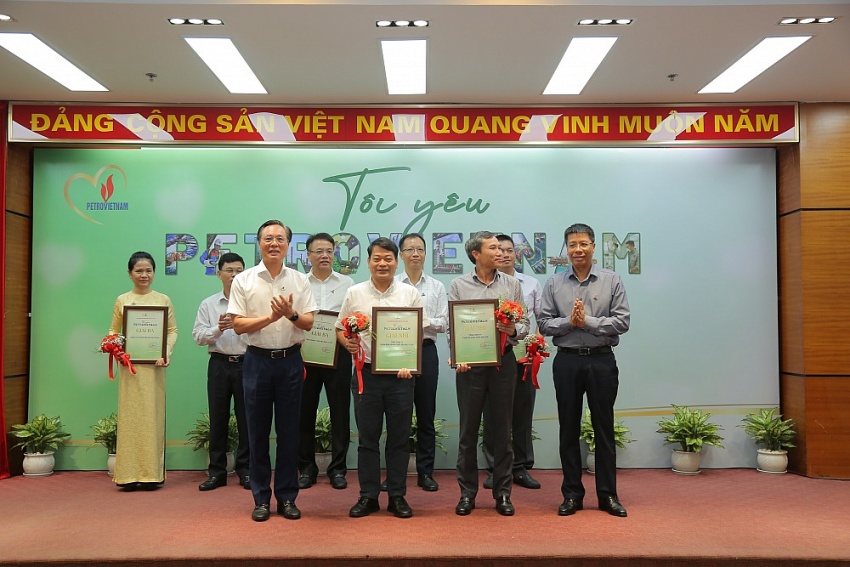 Tình yêu Petrovietnam sẽ là động lực Tập đoàn phát triển bền vững hơn, mạnh mẽ hơn Tình yêu Petrovietnam sẽ là động lực Tập đoàn phát triển bền vững hơn, mạnh mẽ hơn