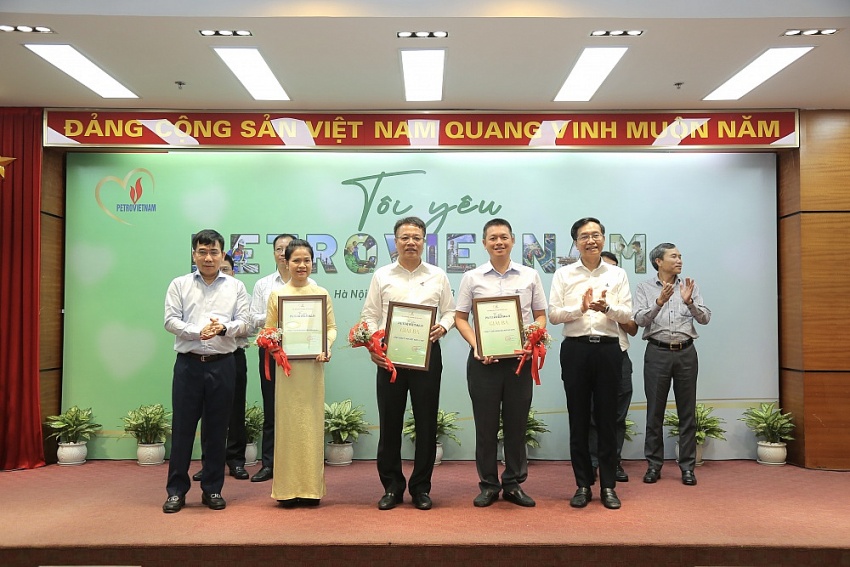 Tình yêu Petrovietnam sẽ là động lực Tập đoàn phát triển bền vững hơn, mạnh mẽ hơn Tình yêu Petrovietnam sẽ là động lực Tập đoàn phát triển bền vững hơn, mạnh mẽ hơn