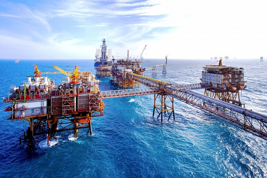 Petrovietnam: 48 năm vững thế đầu tàu của nền kinh tế Petrovietnam: 48 năm vững thế đầu tàu của nền kinh tế