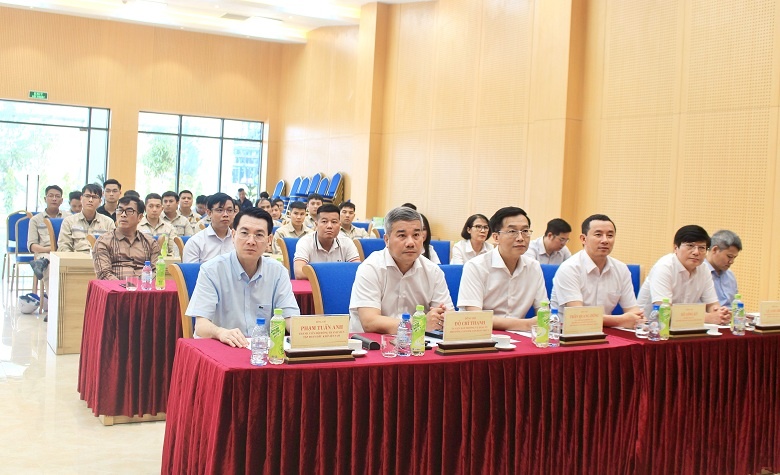 Phong trào thanh niên thi đua trên công trường góp phần làm hồi sinh NMNĐ Thái Bình 2