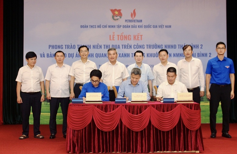 Phong trào thanh niên thi đua trên công trường góp phần làm hồi sinh NMNĐ Thái Bình 2