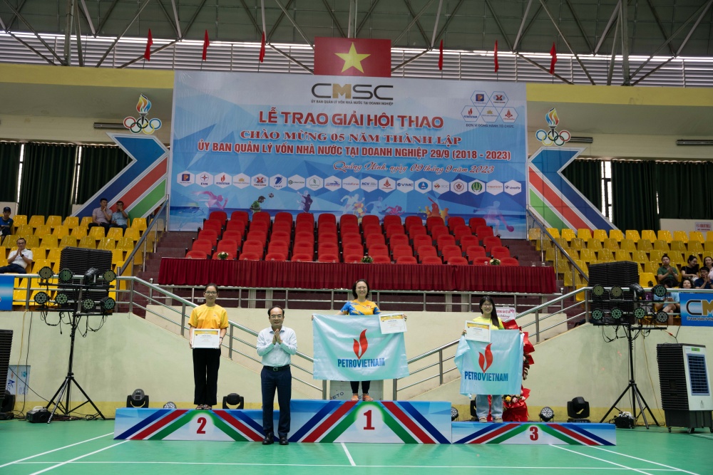 Vận động viên Bùi Thị Thu Hương - Liên doanh Việt-Nga Vietsovpetro, Xí nghiệp Khai thác các công trình Khí đạt giải nhất nội dung 30 km nữ; vận động viên Vương Thị Bốn - Công ty Cổ phần Phân bón Cà Mau đạt giải Ba nội dung 30 km nữ. Vận động viên Bùi Thị Thu Hương - Liên doanh Việt-Nga Vietsovpetro, Xí nghiệp Khai thác các công trình Khí đạt giải nhất nội dung 30 km nữ; vận động viên Vương Thị Bốn - Công ty Cổ phần Phân bón Cà Mau đạt giải Ba nội dung 30 km nữ.