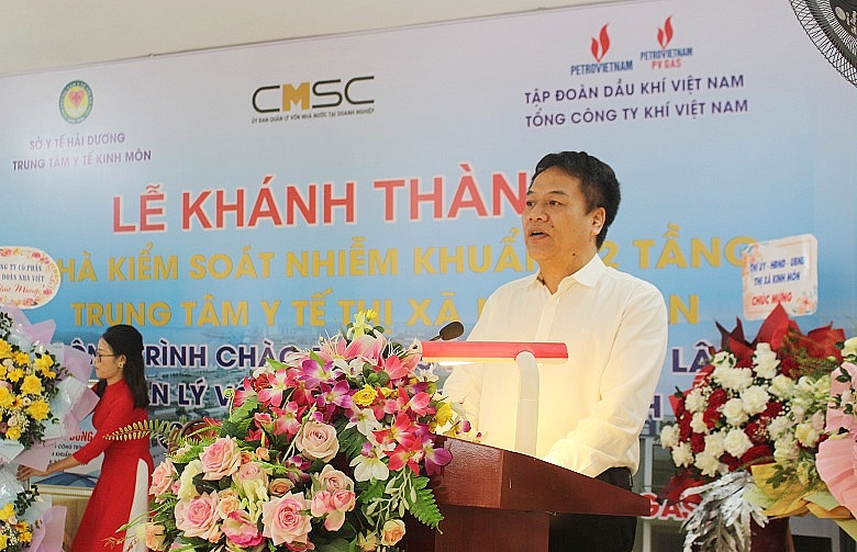 Gắn biển Công trình Nhà kiểm soát nhiễm khuẩn Trung tâm Y tế thị xã Kinh Môn Gắn biển Công trình Nhà kiểm soát nhiễm khuẩn Trung tâm Y tế thị xã Kinh Môn
