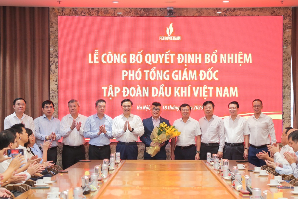 Đồng chí Phan Tử Giang được bổ nhiệm giữ chức Phó Tổng Giám đốc Petrovietnam Đồng chí Phan Tử Giang được bổ nhiệm giữ chức Phó Tổng Giám đốc Petrovietnam