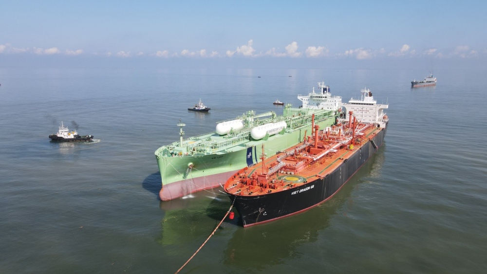 hực hiện nhập LPG vào Tàu kho nổi Viet Dragon 68 tại miền Bắc hực hiện nhập LPG vào Tàu kho nổi Viet Dragon 68 tại miền Bắc