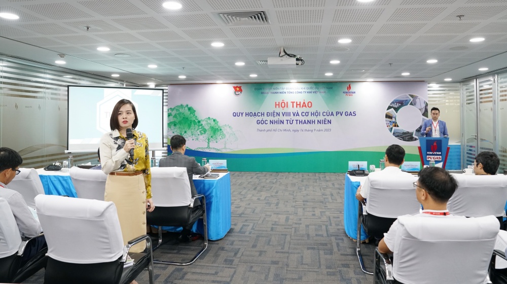 H3. Bà Phan Thị Phương Anh – Trưởng ban Tài chính chia sẻ tại Hội thảo H3. Bà Phan Thị Phương Anh – Trưởng ban Tài chính chia sẻ tại Hội thảo