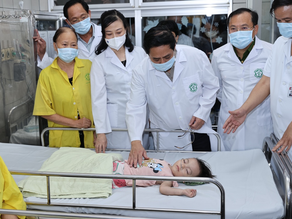 Cả nước chung tay hỗ trợ các nạn nhân vụ cháy chung cư mini Cả nước chung tay hỗ trợ các nạn nhân vụ cháy chung cư mini