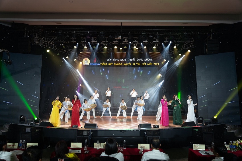 Ấn tượng Liên hoan “Tiếng hát Những người đi tìm lửa” khu vực phía Nam Ấn tượng Liên hoan “Tiếng hát Những người đi tìm lửa” khu vực phía Nam