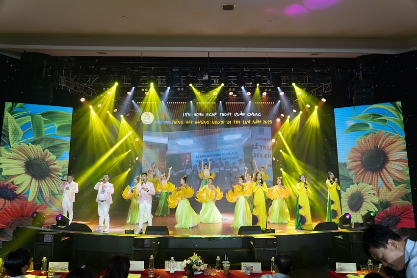 Ấn tượng Liên hoan “Tiếng hát Những người đi tìm lửa” khu vực phía Nam Ấn tượng Liên hoan “Tiếng hát Những người đi tìm lửa” khu vực phía Nam