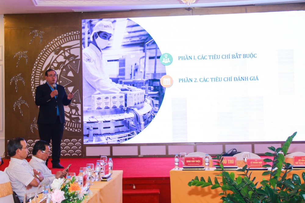 Văn hoá doanh nghiệp gắn liền với hoạt động sản xuất kinh doanh của Petrovietnam và BSR Văn hoá doanh nghiệp gắn liền với hoạt động sản xuất kinh doanh của Petrovietnam và BSR