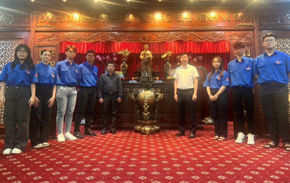 Lãnh đạo Vietsovpetro gặp mặt tân sinh viên được cử đi học tại Liên bang Nga