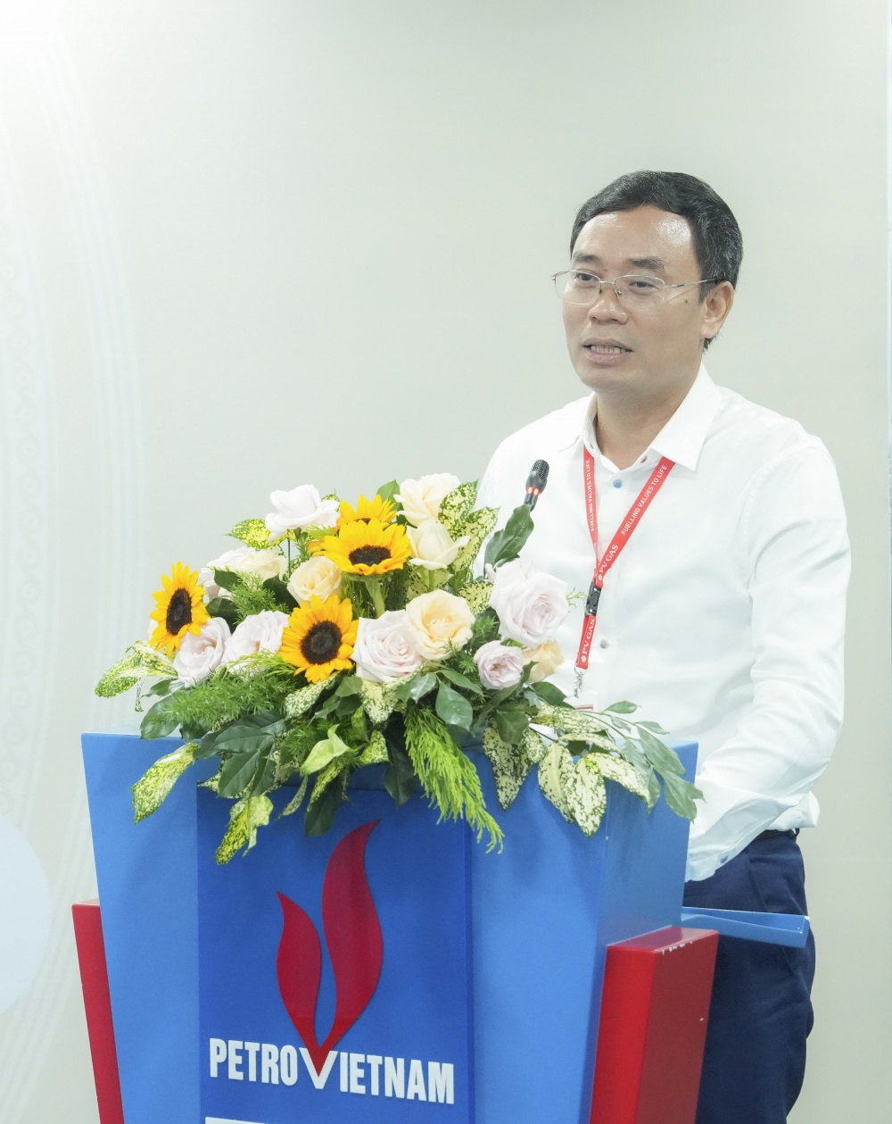 H4. Đại diện Lãnh đạo PV GAS trình bày tham luận tại Hội thảo H4. Đại diện Lãnh đạo PV GAS trình bày tham luận tại Hội thảo