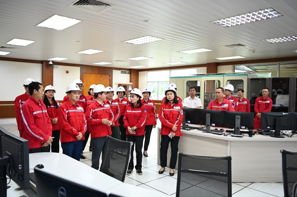 Công đoàn Dầu khí Việt Nam làm việc tại Nhà máy điện Cà Mau 1&2 Công đoàn Dầu khí Việt Nam làm việc tại Nhà máy điện Cà Mau 1&2