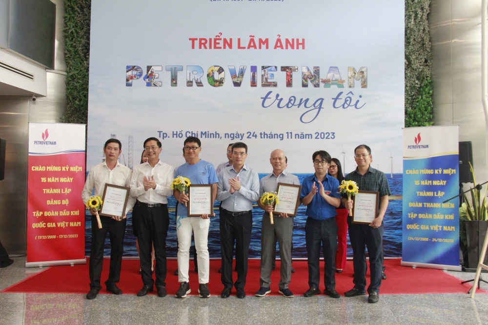 Triển lãm và trao giải cuộc thi ảnh “Petrovietnam trong tôi” khu vực TP Hồ Chí Minh Cuộc thi ảnh “Petrovietnam trong tôi”: Tưng bừng lễ trao giải và triển lãm tại khu vực TP Hồ Chí Minh