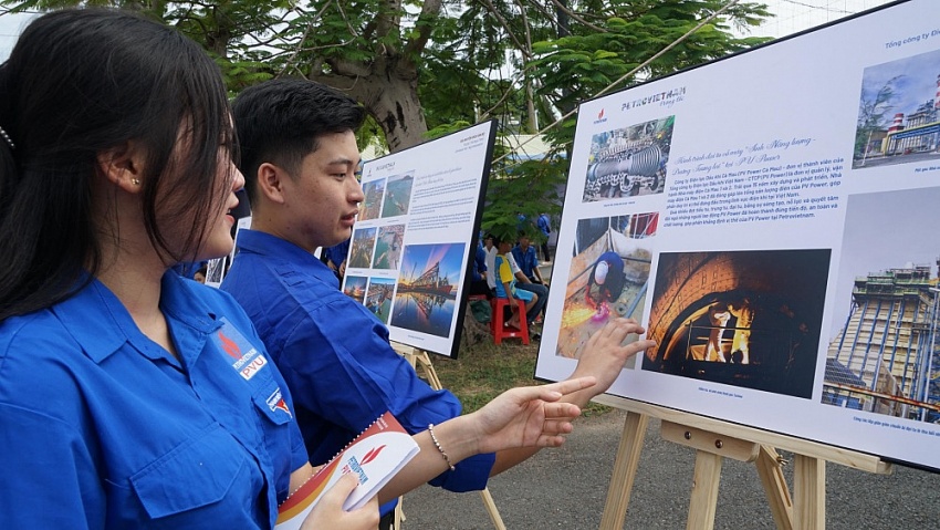 Sôi nổi Ngày hội Văn hóa Học sinh – Sinh viên năm 2023 và Triển lãm ảnh “Petrovietnam trong tôi” Sôi nổi Ngày hội Văn hóa Học sinh – Sinh viên năm 2023 và triển lãm ảnh “Petrovietnam trong tôi”