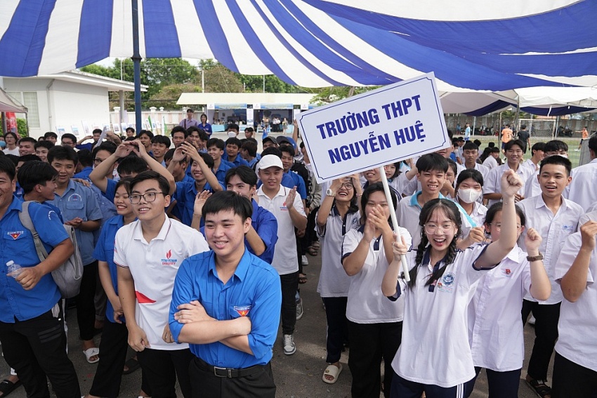 Sôi nổi Ngày hội Văn hóa Học sinh – Sinh viên năm 2023 và Triển lãm ảnh “Petrovietnam trong tôi” Sôi nổi Ngày hội Văn hóa Học sinh – Sinh viên năm 2023 và triển lãm ảnh “Petrovietnam trong tôi”
