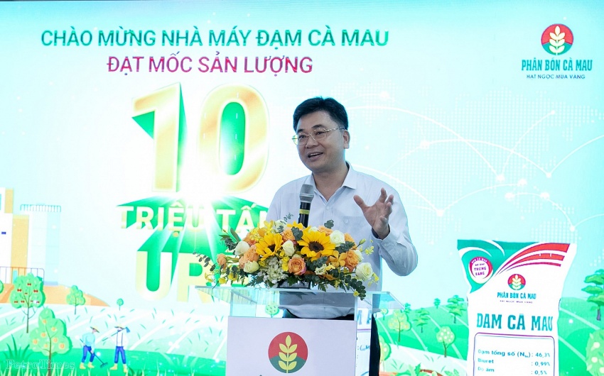 Nhà máy Đạm Cà Mau cán mốc sản xuất 10 triệu tấn urê Nhà máy Đạm Cà Mau cán mốc sản lượng 10 triệu tấn urê