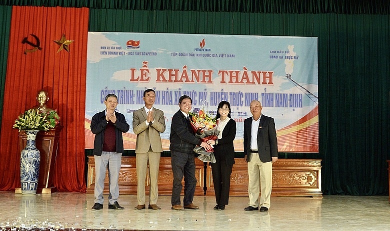 Khánh thành Nhà văn hóa xã Trực Mỹ, tỉnh Nam Định do Petrovietnam/Vietsovpetro tài trợ 9 tỷ đồng Khánh thành Nhà văn hóa xã Trực Mỹ, tỉnh Nam Định do Petrovietnam/Vietsovpetro tài trợ 9 tỷ đồng