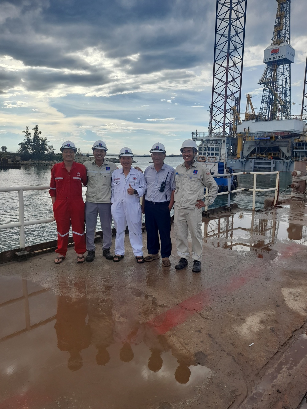25-NCT-AD-0004: Nụ cười tỏa nắng. 25-NCT-AD-0004: Nụ cười tỏa nắng.